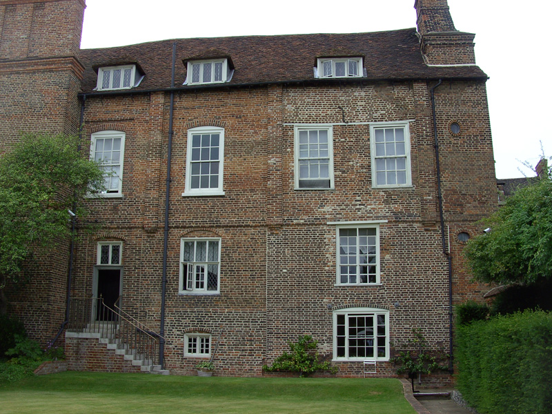 Brick to rear